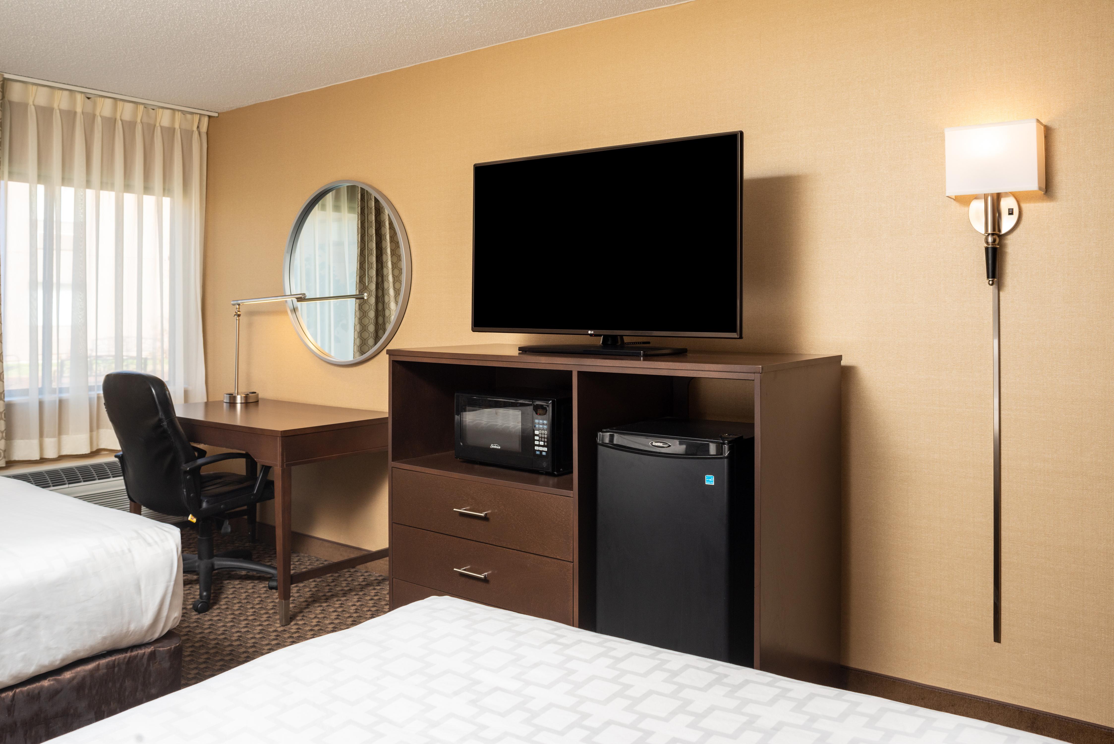 Clarion Pointe Harrisonburg Hotel Екстериор снимка