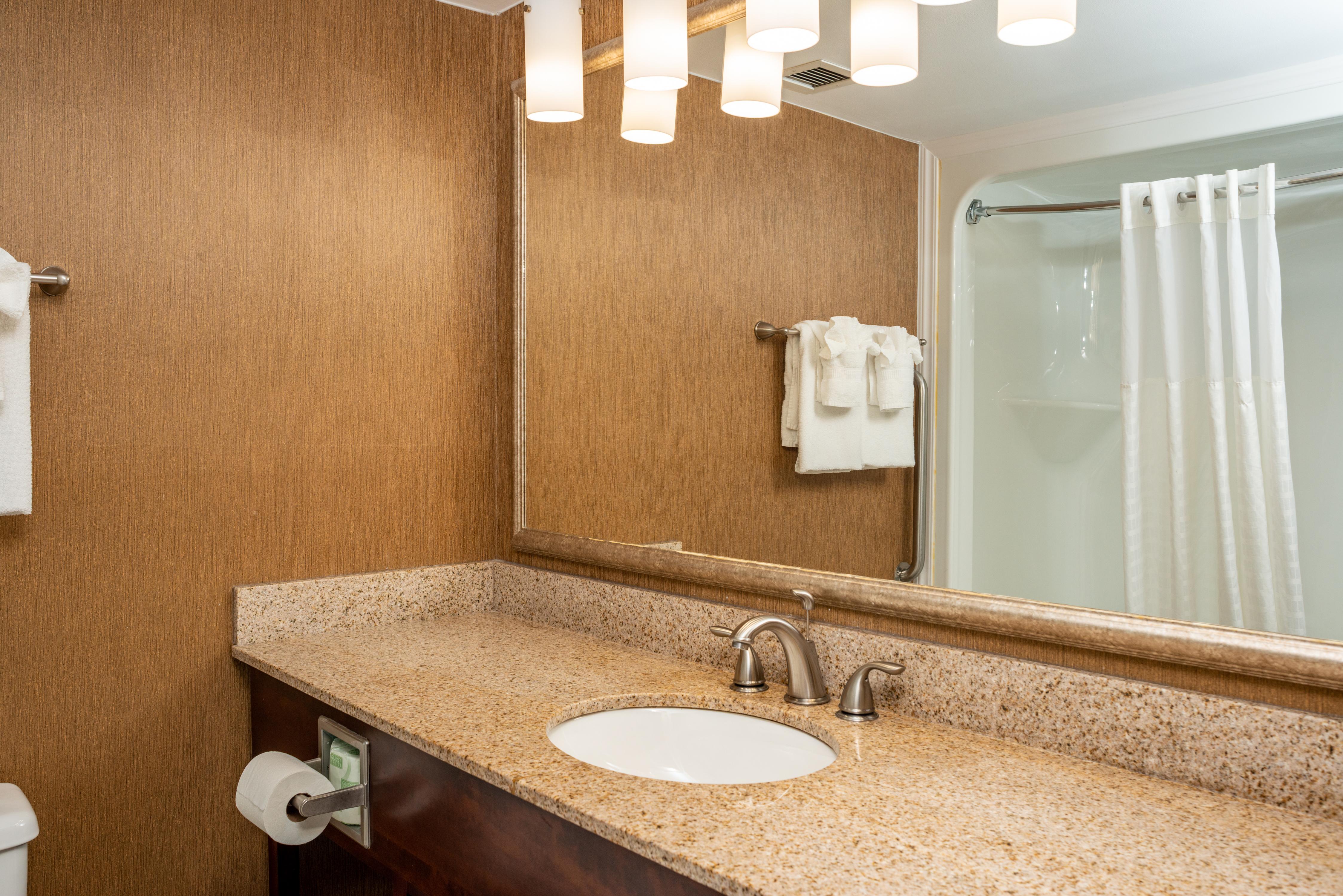Clarion Pointe Harrisonburg Hotel Екстериор снимка