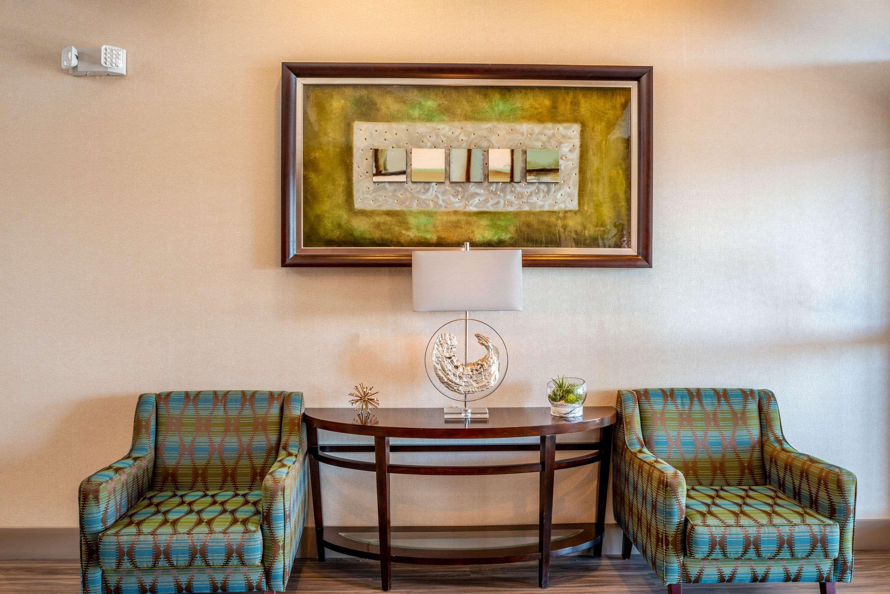Clarion Pointe Harrisonburg Hotel Екстериор снимка