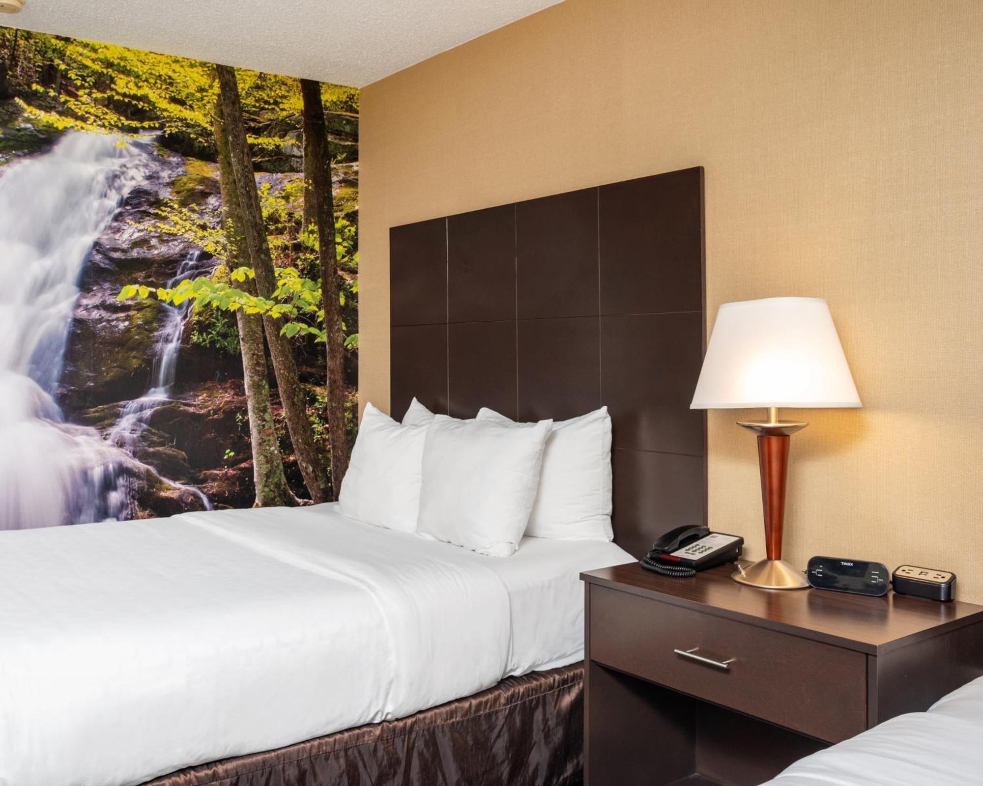 Clarion Pointe Harrisonburg Hotel Екстериор снимка