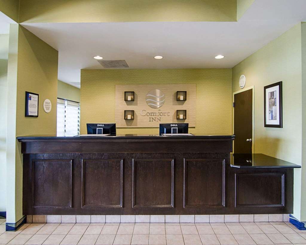 Clarion Pointe Harrisonburg Hotel Интериор снимка