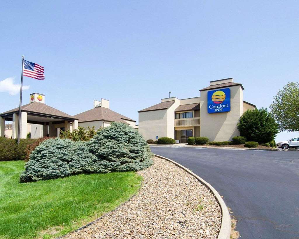 Clarion Pointe Harrisonburg Hotel Екстериор снимка